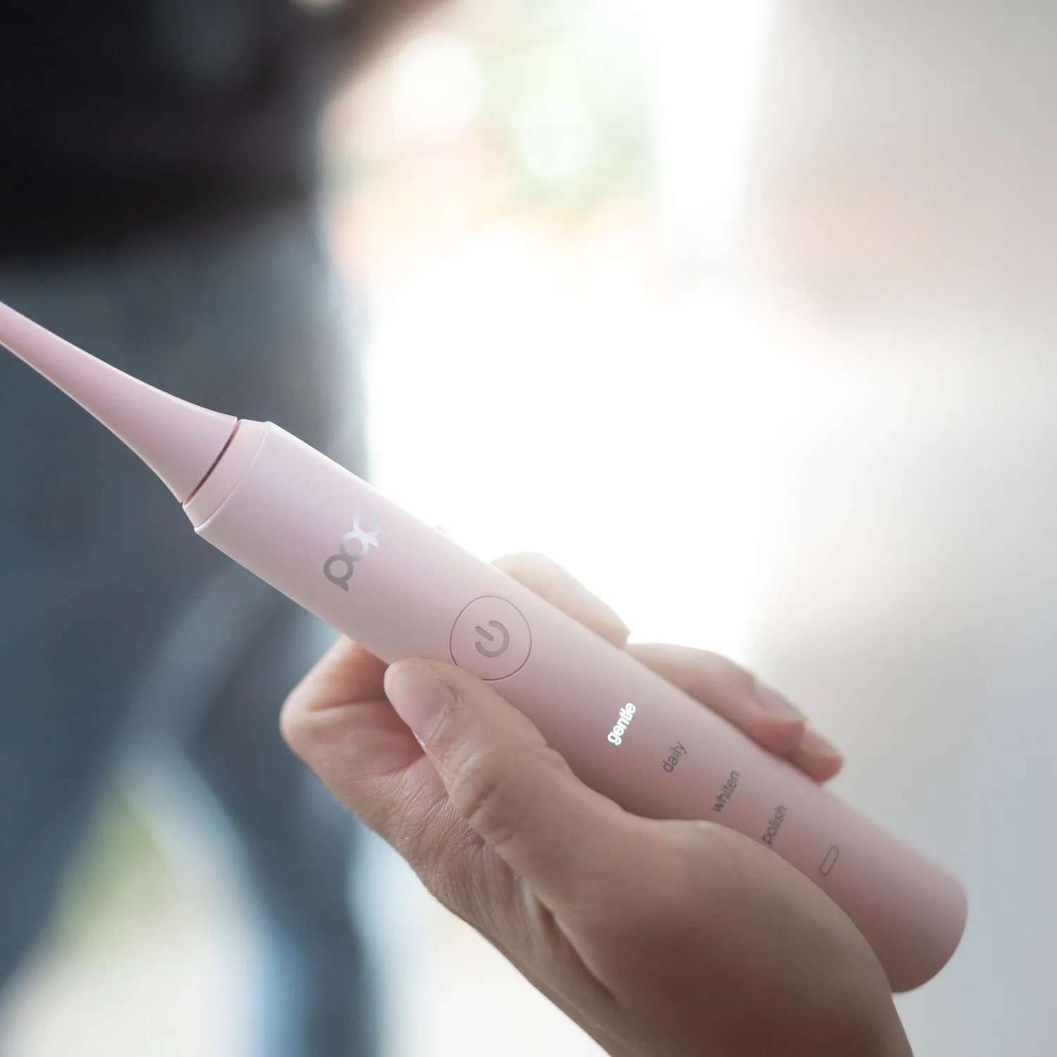 Pop Sonic Pro 2.0 Pink in hand