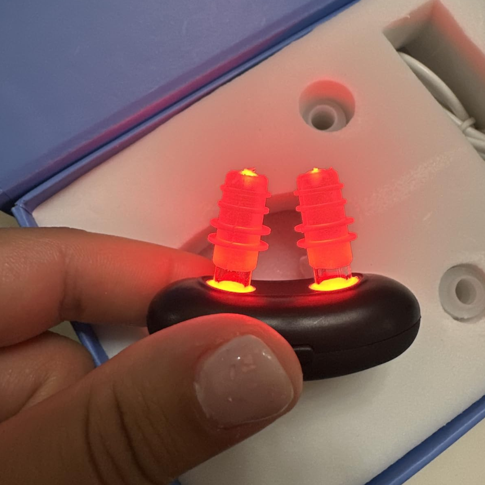 SinusGuard with red light therapy active