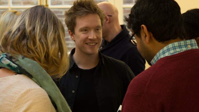 Olly Richards speaking at a language learning workshop