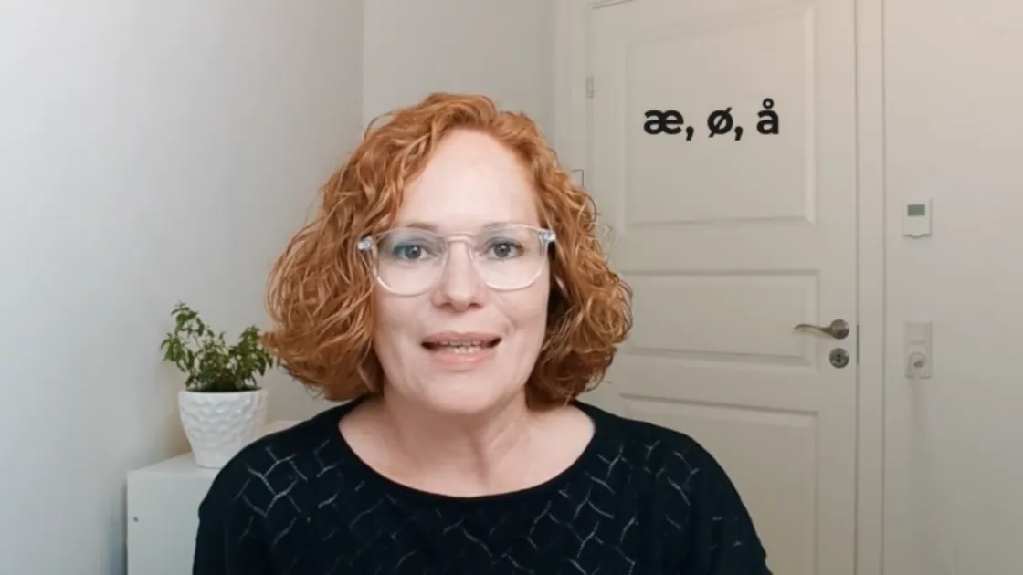 Pronunciation lesson demonstrating Danish sounds